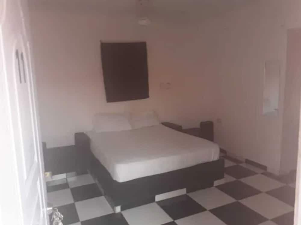 Hotel Punto 4 — 13