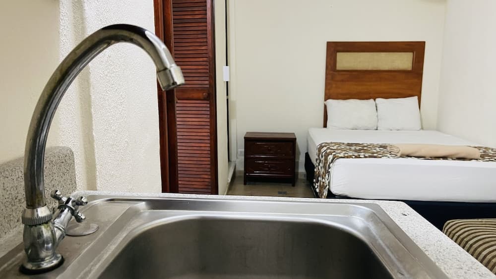 Hotel B&B - 5th Avenue — 15