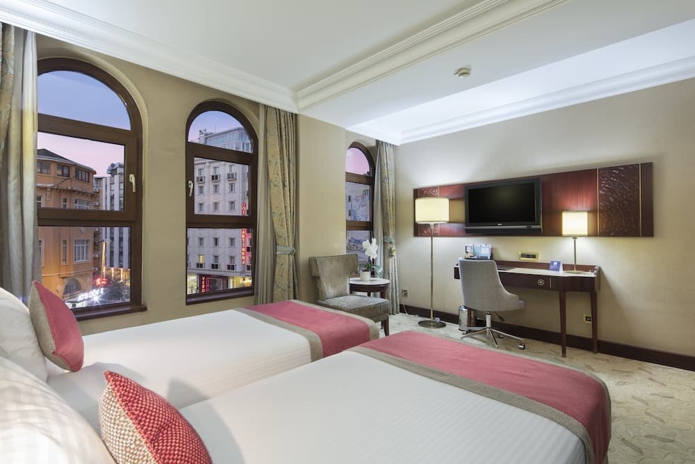 Crowne Plaza Istanbul - Old City by IHG — 27