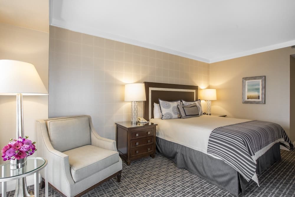 Omni Los Angeles Hotel at California Plaza — 20