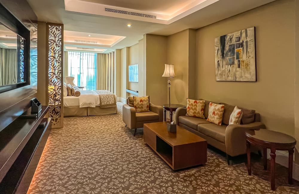 Hotel Renaissance Business Bay, Dubai — 12