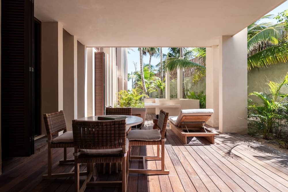 BESPOKE, Member of Small Luxury Hotels — 27