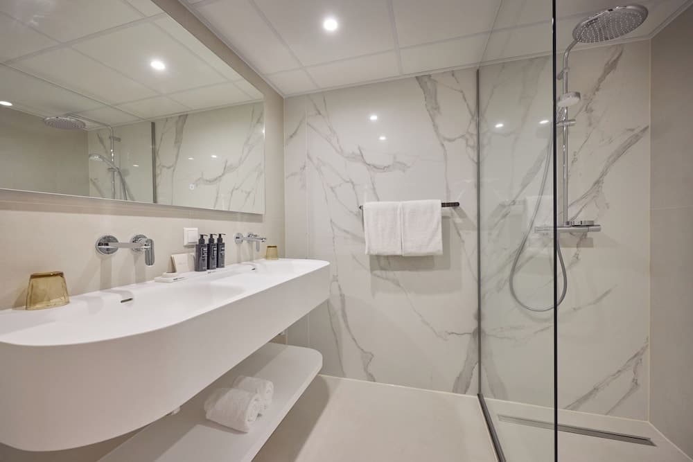 Westcord Art Hotel Amsterdam 4 — 7