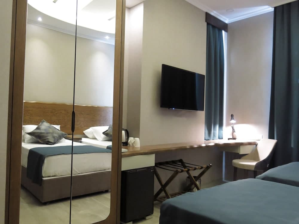 Hotel Galatahan — 19