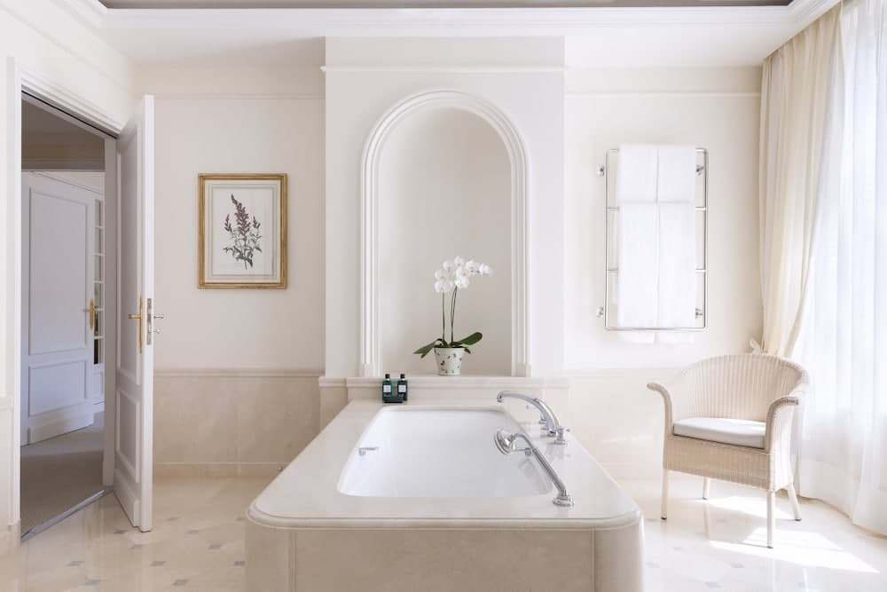 Le Bristol Paris - Oetker Hotels — 15