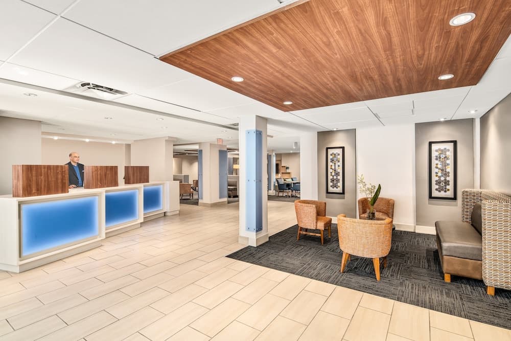 Holiday Inn Express Ft. Lauderdale Cruise-Airport by IHG — 5