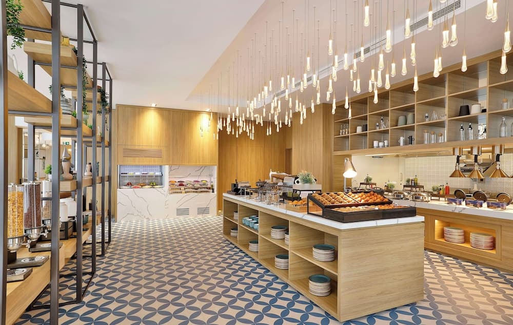 Hilton Garden Inn Dubai Business Bay — 3