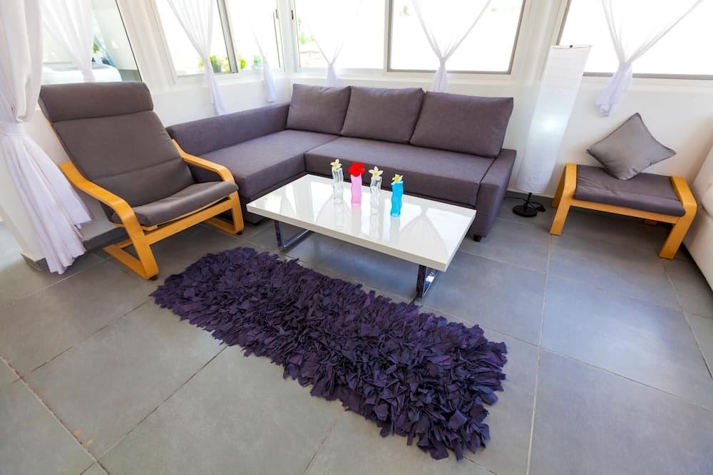 Punta Cana Beachfront Apartment With BBQ Private Terrace — 6