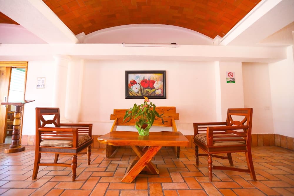 Hotel Maria de Lourdes Cancun — 23