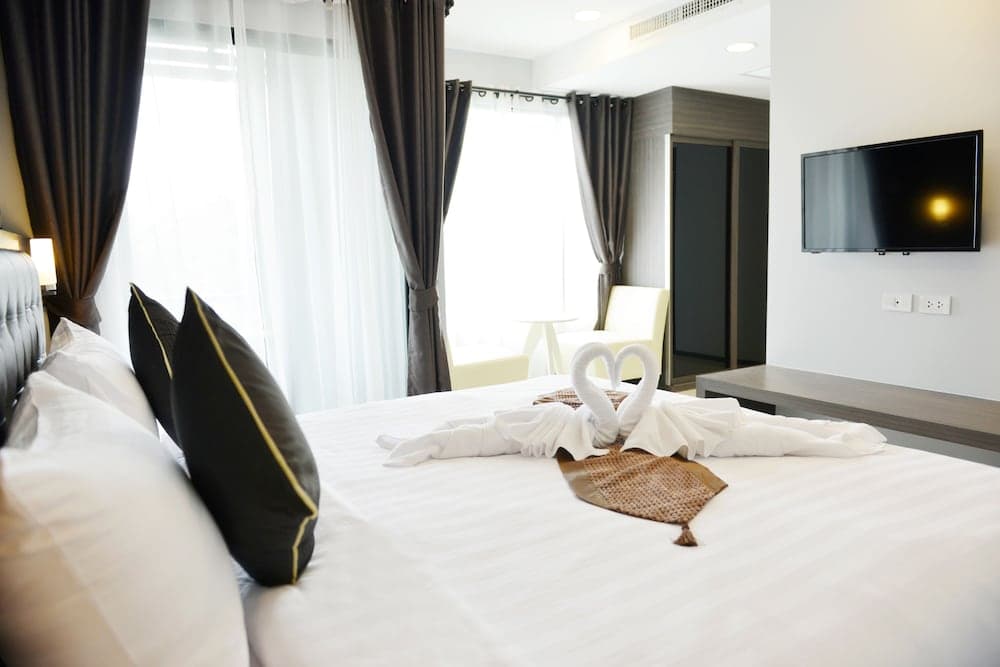Picnic Hotel Bangkok — 20
