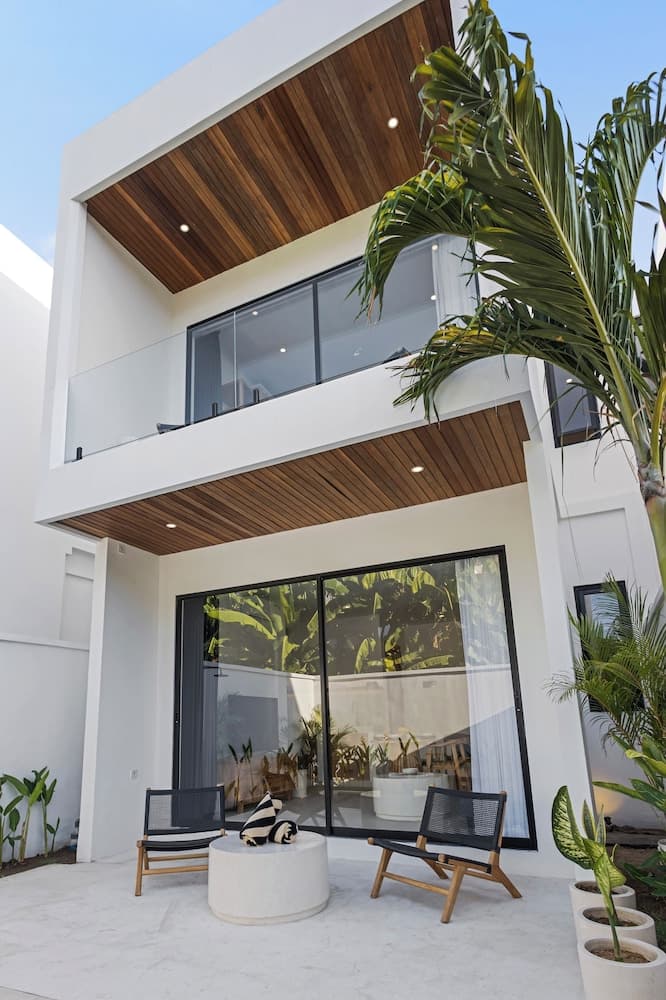 White Residence - Art & Boutique Suites hotel, no. 88 Jl. Intan Permai, Seminyak, Bali, 80361, Indonesia — photo 10