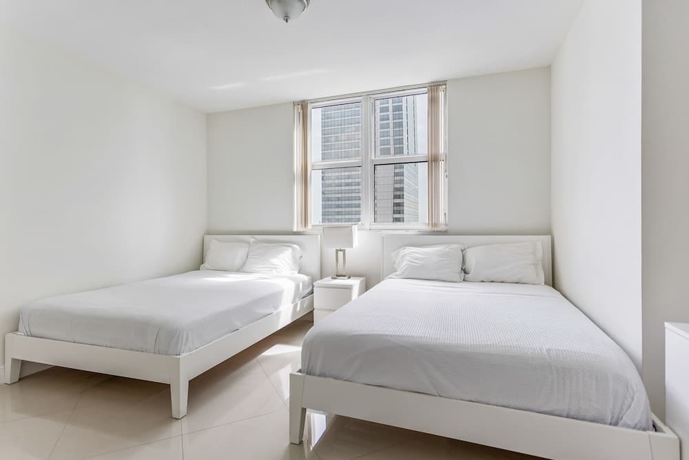 OB Brickell Miami — 12