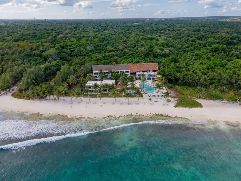 The Beachfront by The Fives Hotels - A la Carte All Inclusive Adults Only — 3