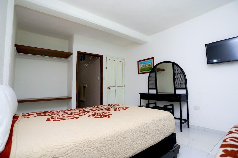 Hotel Maria de Lourdes Cancun — 9