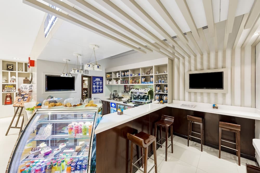 Citymax Hotel Al Barsha at the Mall — 7