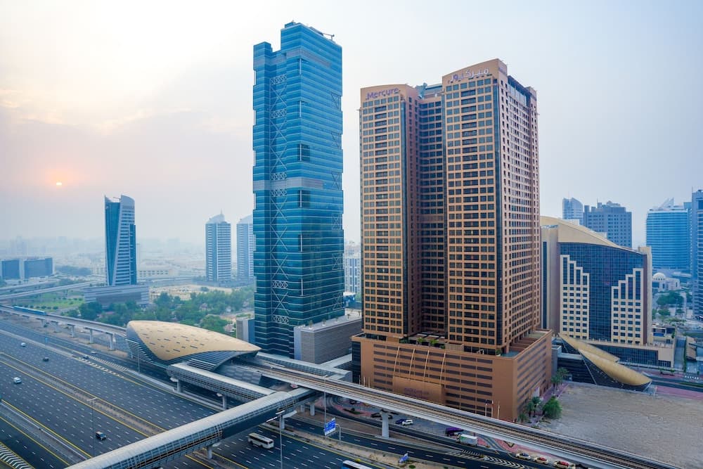 Mercure Dubai Barsha Heights Hotel Suites und Apartments — 1