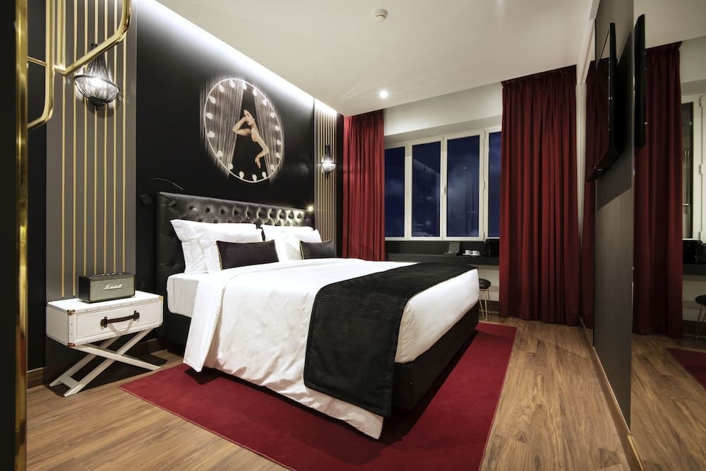 Maxime Hotel — 1