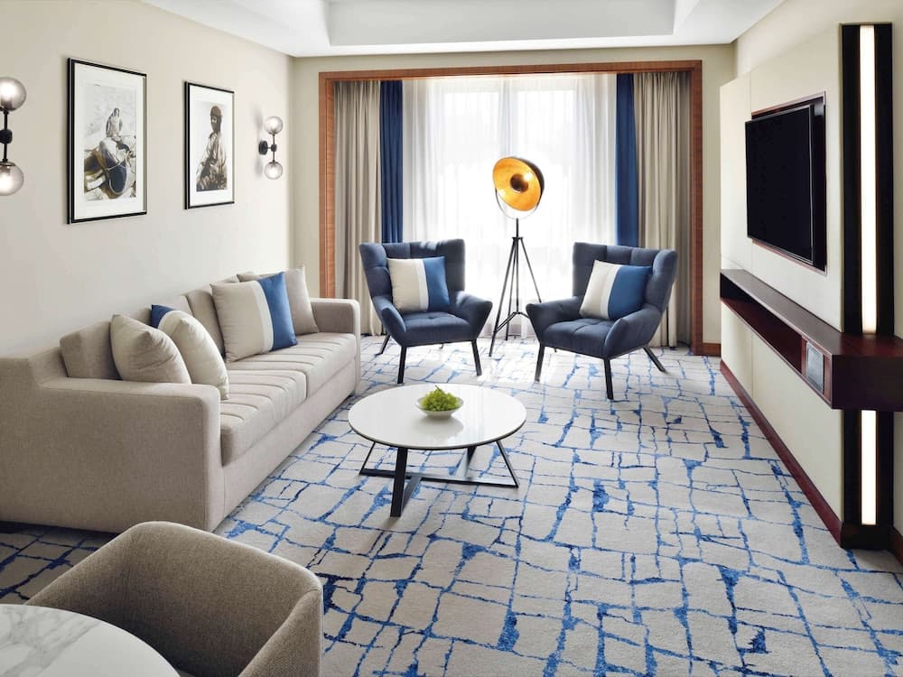 Mövenpick Hotel & Apartments Bur Dubai — 19