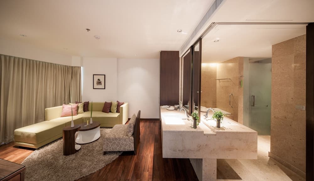 Hotel LiT BANGKOK — 26