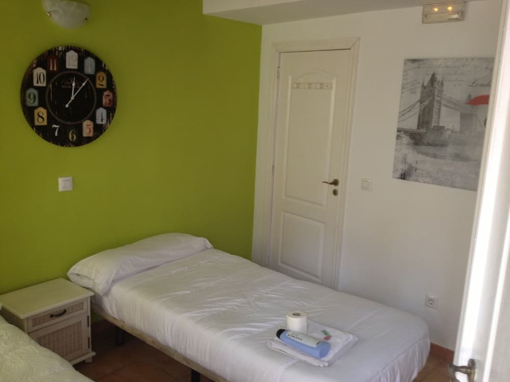 BHG Hostel Secar de la Real — 20