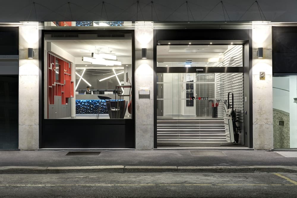 iQ Hotel Milano — 7
