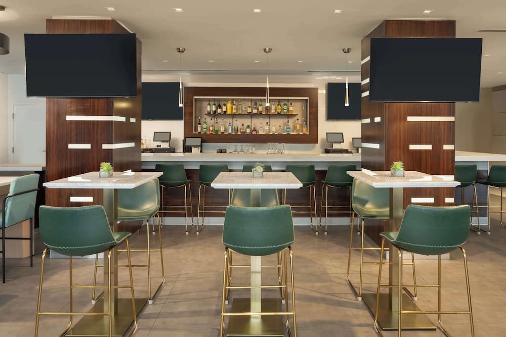 DoubleTree by Hilton Miami Norte I-95 — 17