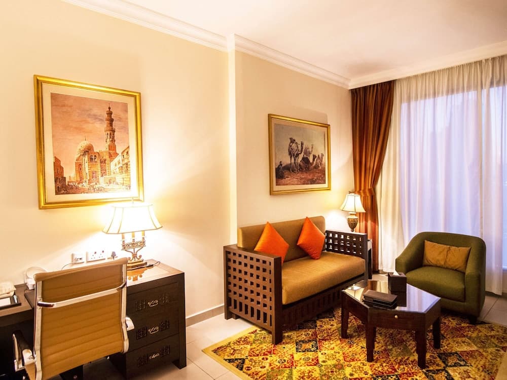 Mercure Dubai Barsha Heights Hotel Suites und Apartments — 11