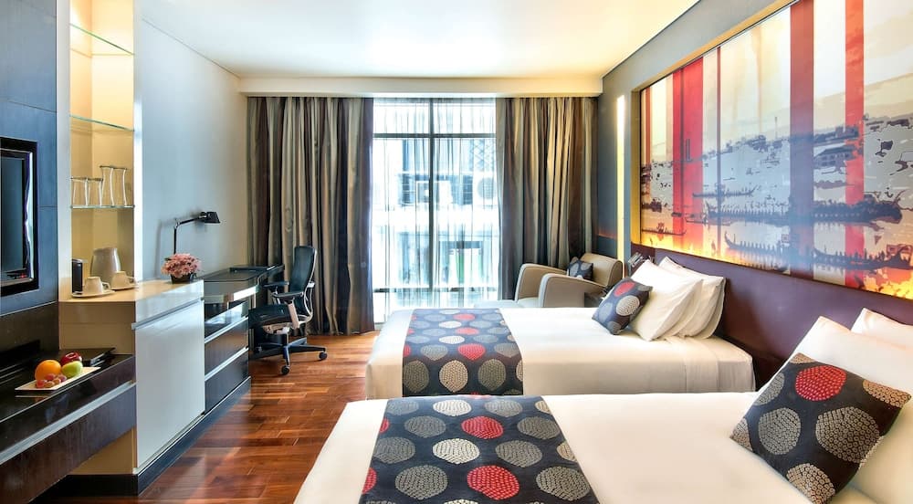 PARK PLAZA BANGKOK SOI 18 — 9