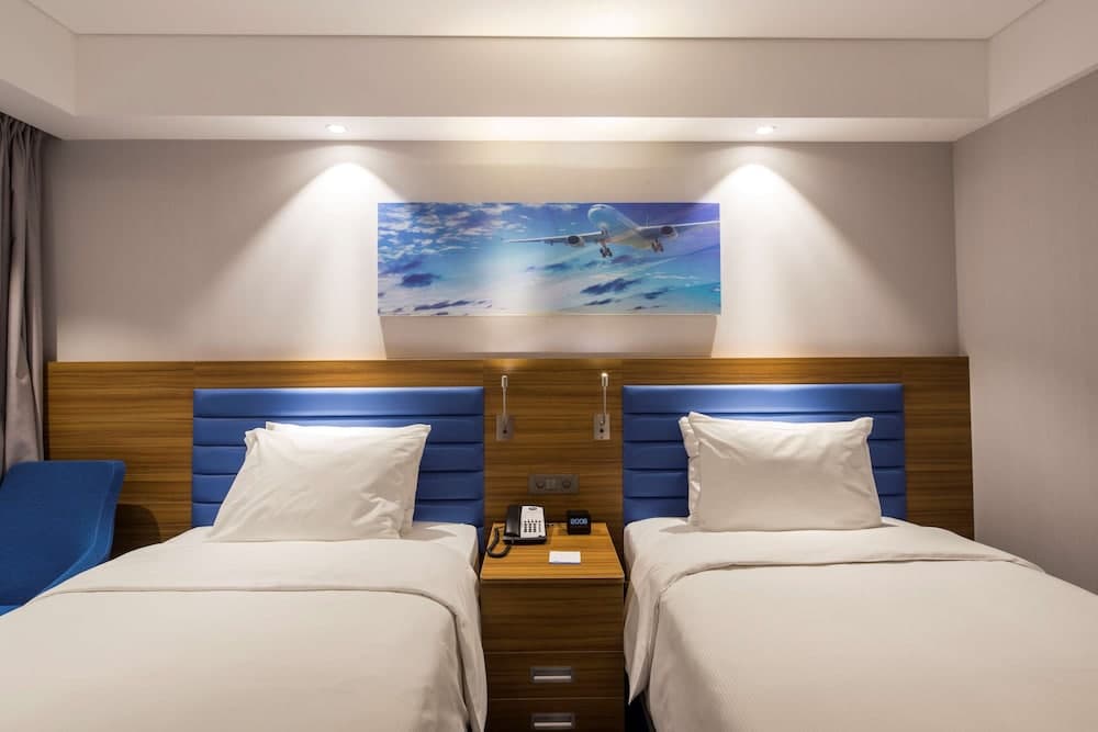 Hampton by Hilton Istanbul Kurtkoy — 14