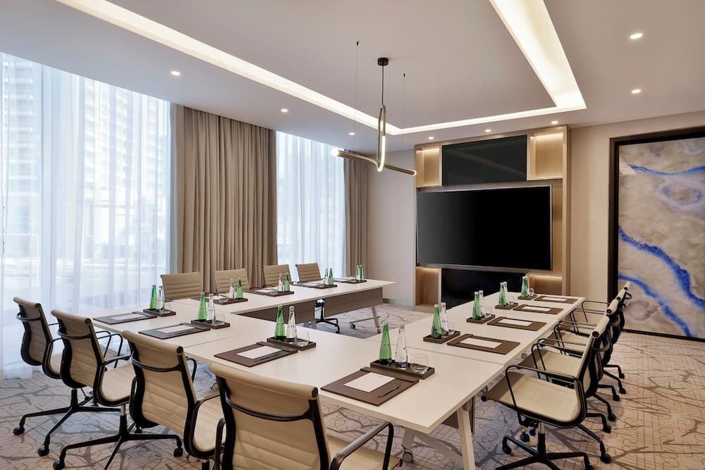 Hilton Garden Inn Dubai Business Bay — 22