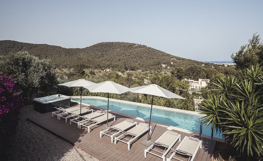 KM4 Ibiza — 23