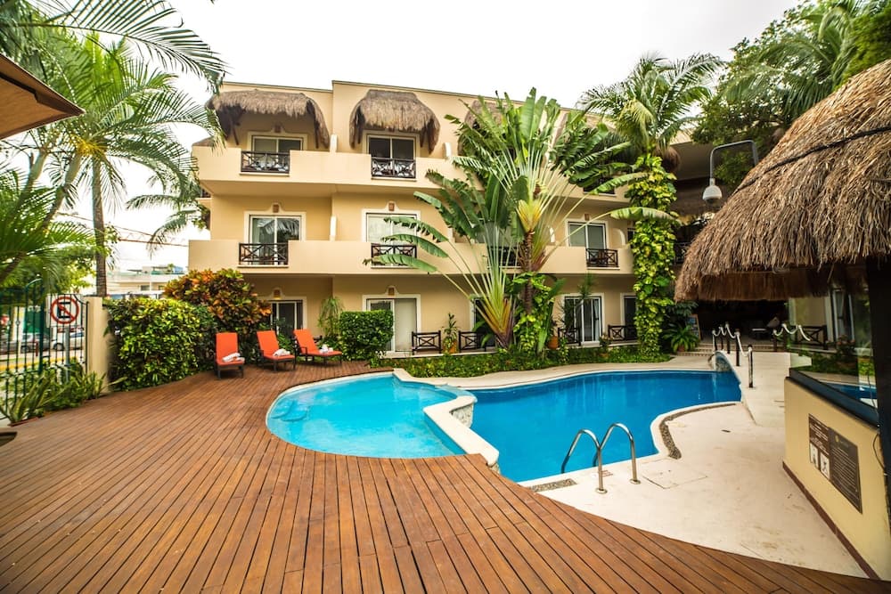 Riviera del Sol — 10