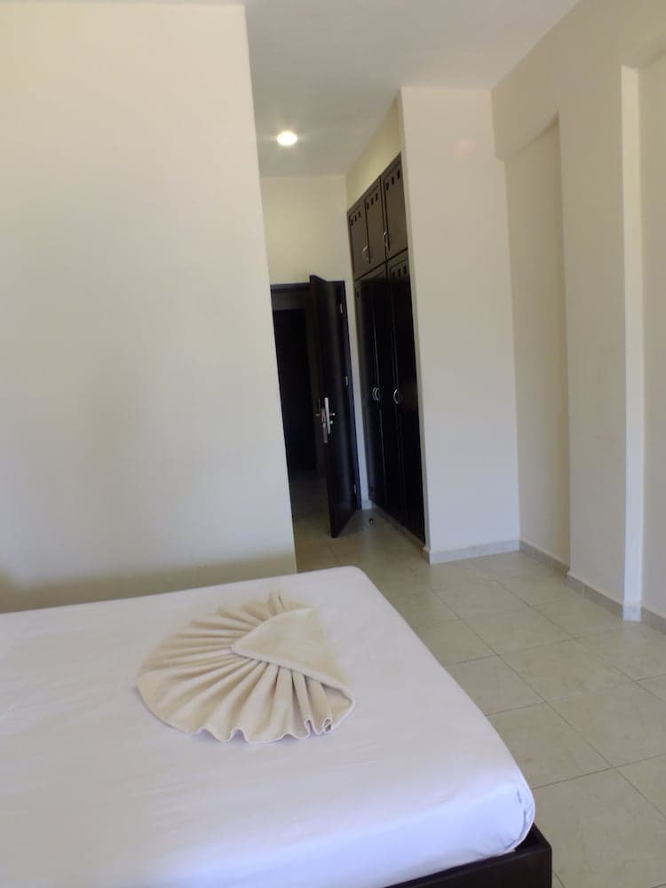 Sahara Hotel — 10