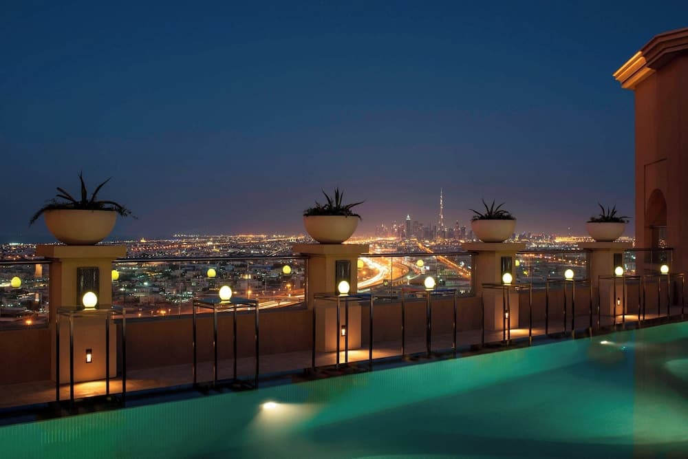 Sheraton Mall of the Emirates Hotel, Dubai — 7