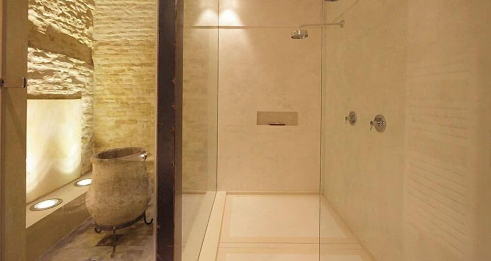 Boutique-Hotel Corral del Rey by ALUZ Collection — 23
