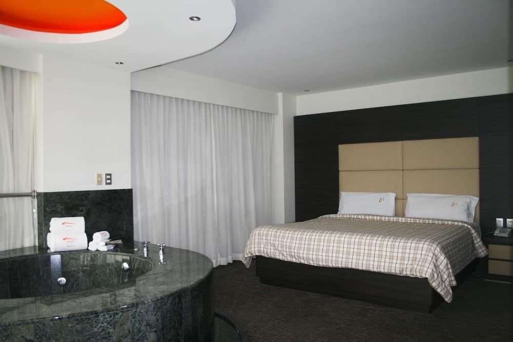 Hotel Astor — 20