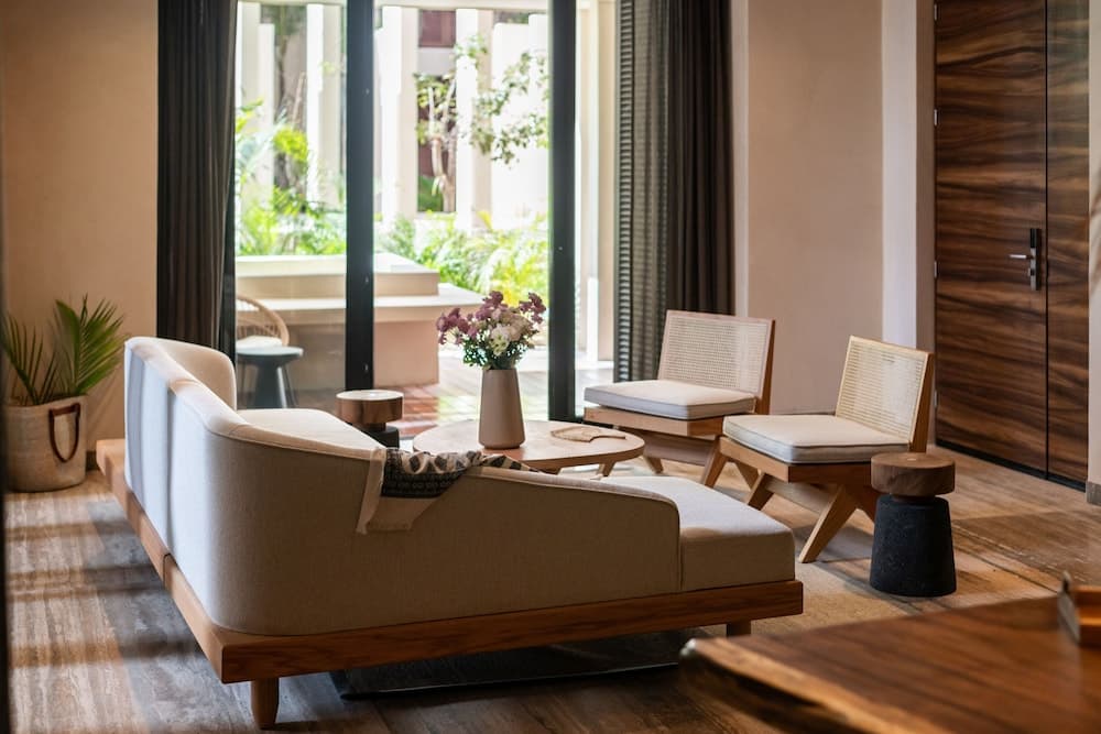 BESPOKE, Member of Small Luxury Hotels — 16