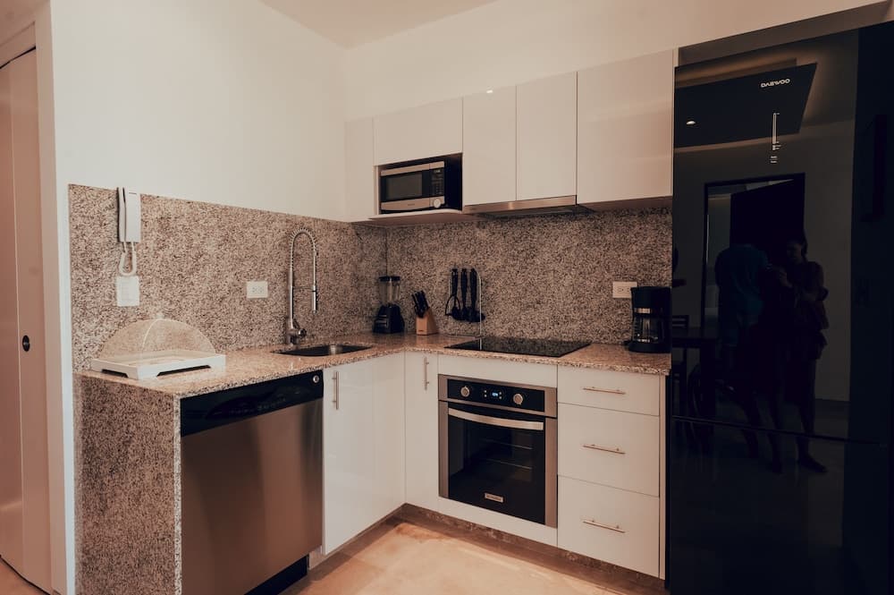Antera Hotel & Residences — 15