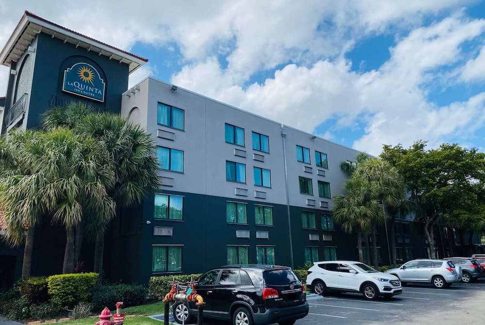 La Quinta Inn & Suites by Wyndham Ft Lauderdale Cypress Cr — 15