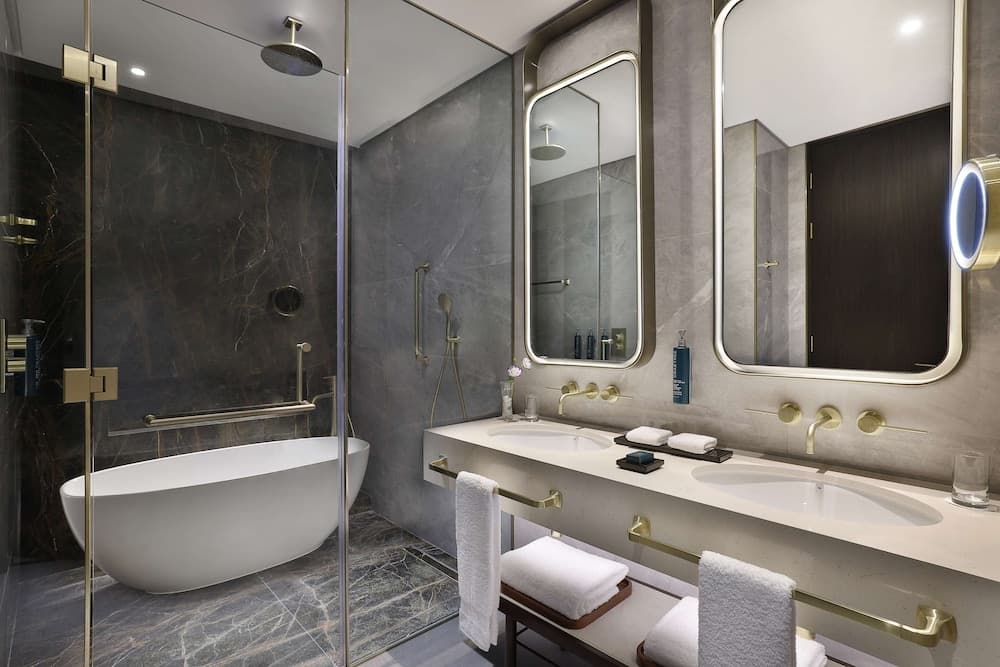 Embassy Suites By Hilton Dubai Business Bay — 18