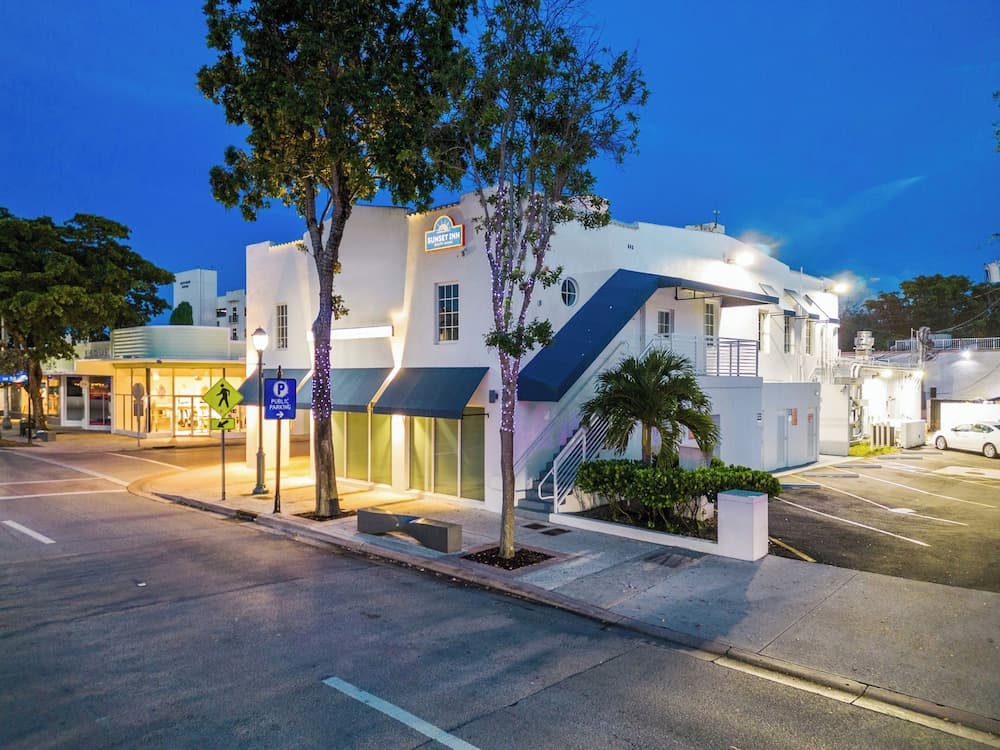 The Sunset Inn-South Miami — 1