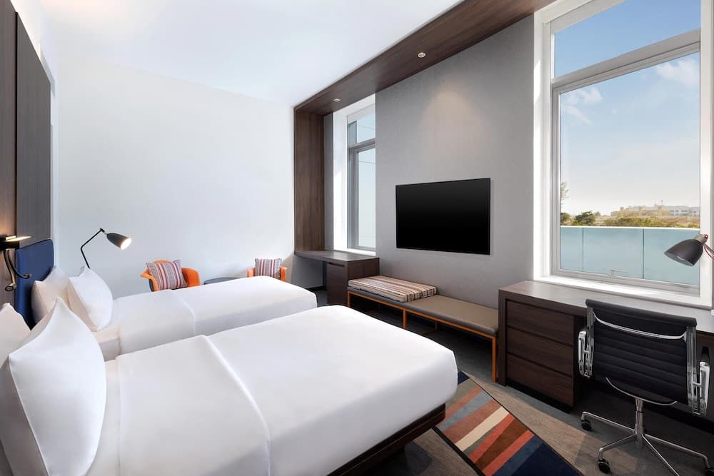 Aloft Al Mina Dubai — 15