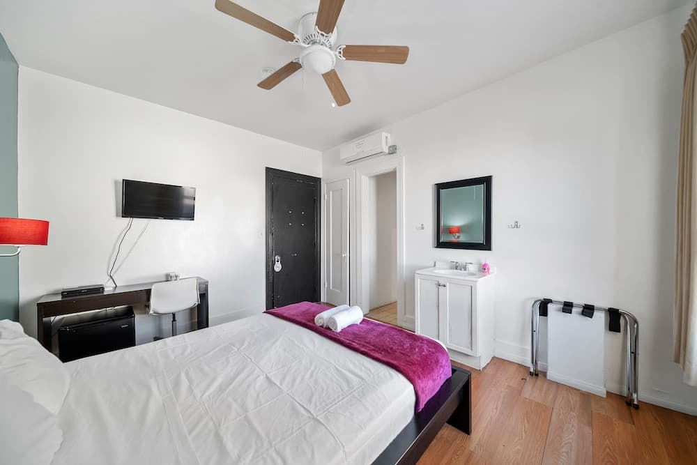 Samesun Hollywood - Hostel — 26