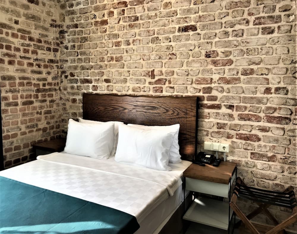 Hotel Galatahan — 15