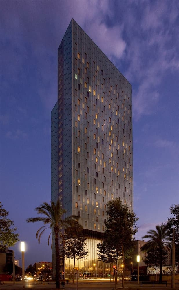 Melia Barcelona Sky — 13