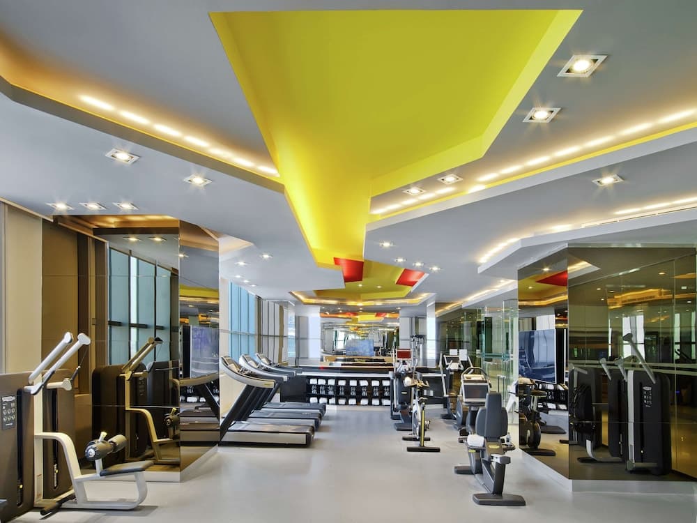 V Hotel Dubai, Curio Collection by Hilton — 21