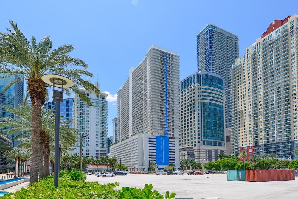 Stylish  Condo in Brickell Free Parking — 1