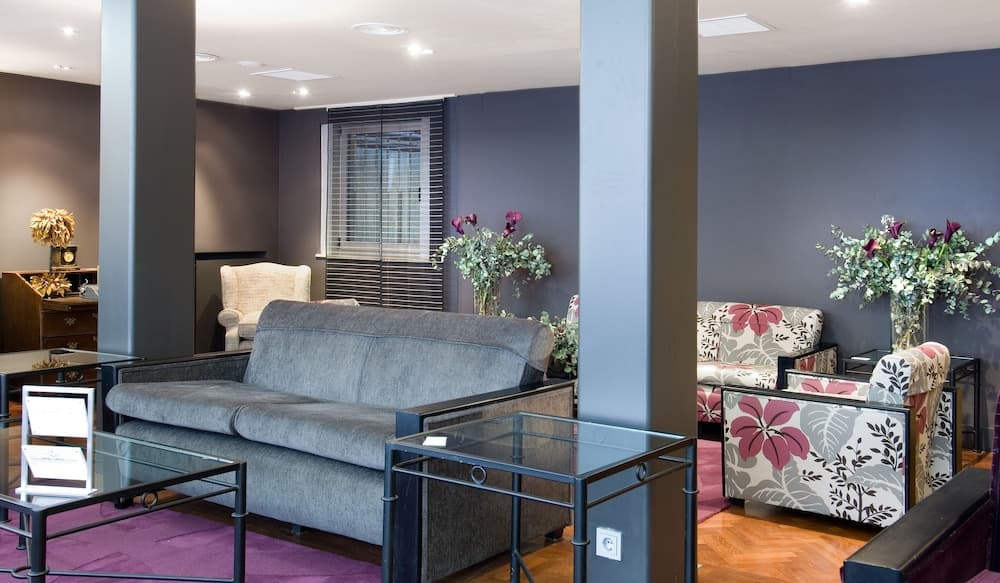 Hotel Moderno — 11