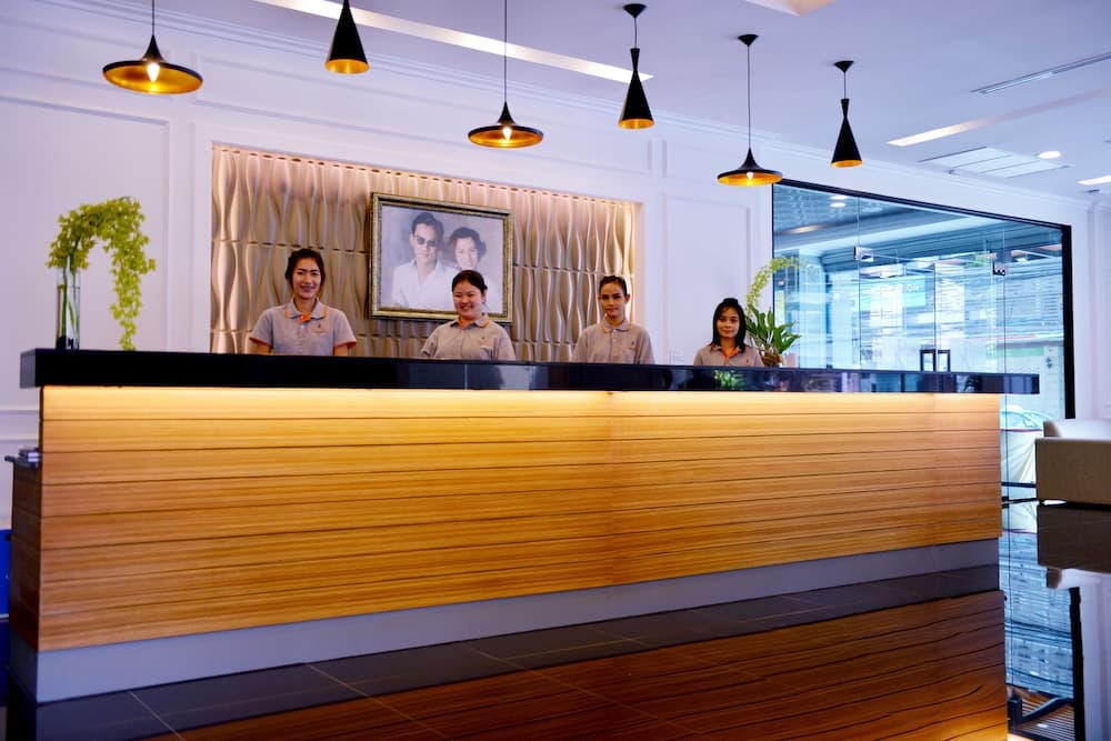 Picnic Hotel Bangkok — 8