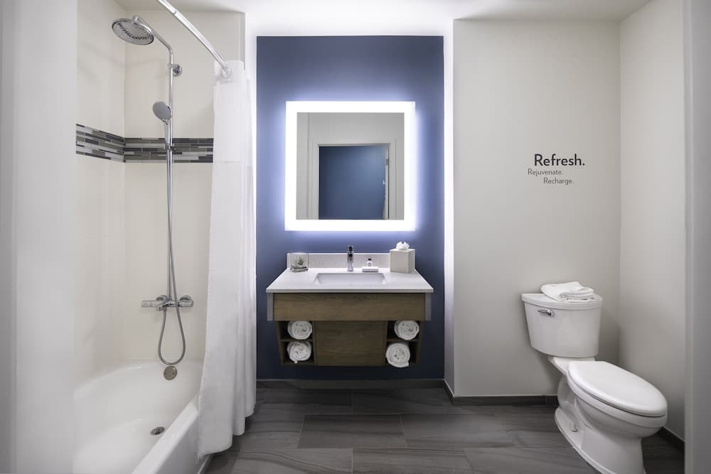 EVEN Hotel Miami - Airport by IHG — 17